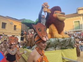 Desfile de Carrozas Fuentepelayo