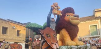 Desfile de Carrozas Fuentepelayo
