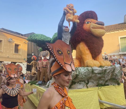 Desfile de Carrozas Fuentepelayo