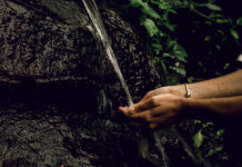 Abrazo del Agua