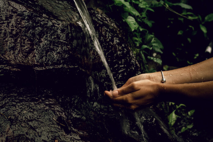 Abrazo del Agua