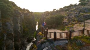 «No son los Acantilados de Irlanda, es la Risca de Valdeprados»: La joya oculta de Segovia que te dejará sin aliento