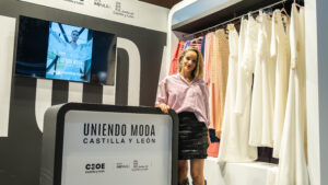 La moda segoviana vuelve a la pasarela de la mano de esta diseñadora