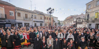 Más de 500 personas en la concentración del Traje Regional segoviano y la Capa castellana