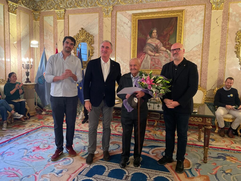 Entrega de distinción al centenario del municipio