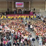 El Colegio Claret desafía a la lluvia para celebrar sus fiestas