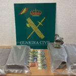 Foto hachís y dinero en efectivo encautados a un hombre en Navas de San Antonio.