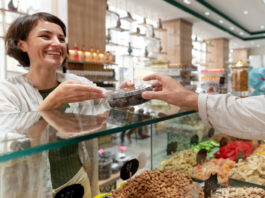 Ya se pueden adquirir las Tarjetas Impulsa Comercio de Segovia