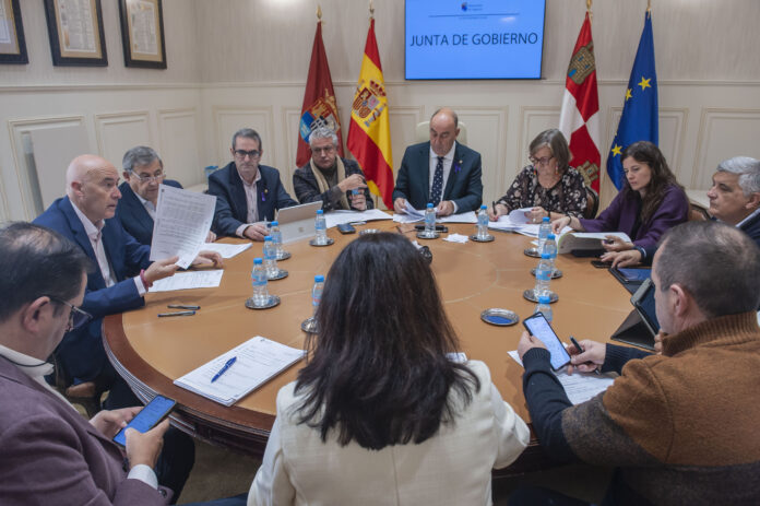 La Junta de Gobierno de la Diputación de Segovia aprueba un anticipo extraordinario en noviembre