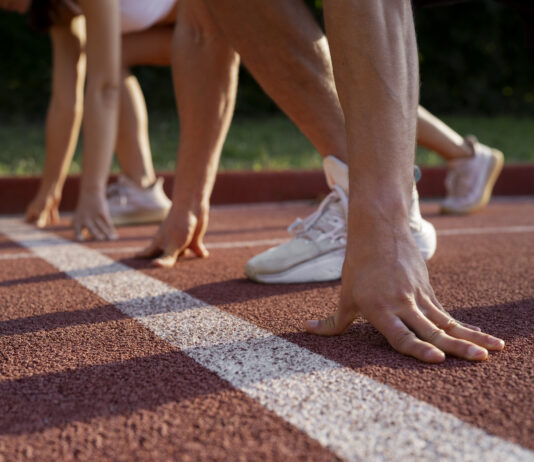 Alumnos de Segovia descubren el «Camino a la excelencia» de la mano de tres leyendas del deporte Camino a la excelencia