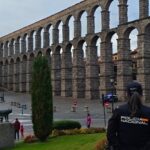 Detenidos por robar 600 euros a una turista en Segovia Un hombre y una mujer acusados de hurto han sido detenidos en Segovia