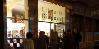 Miriam Reyes, premio nacional de poesía 2025, acude a Segovia por el 8M Librería Diagonal de Segovia