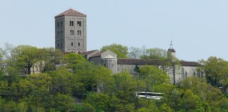 Iglesia de Segovia en Nueva YorkIglesia de Segovia en Nueva York