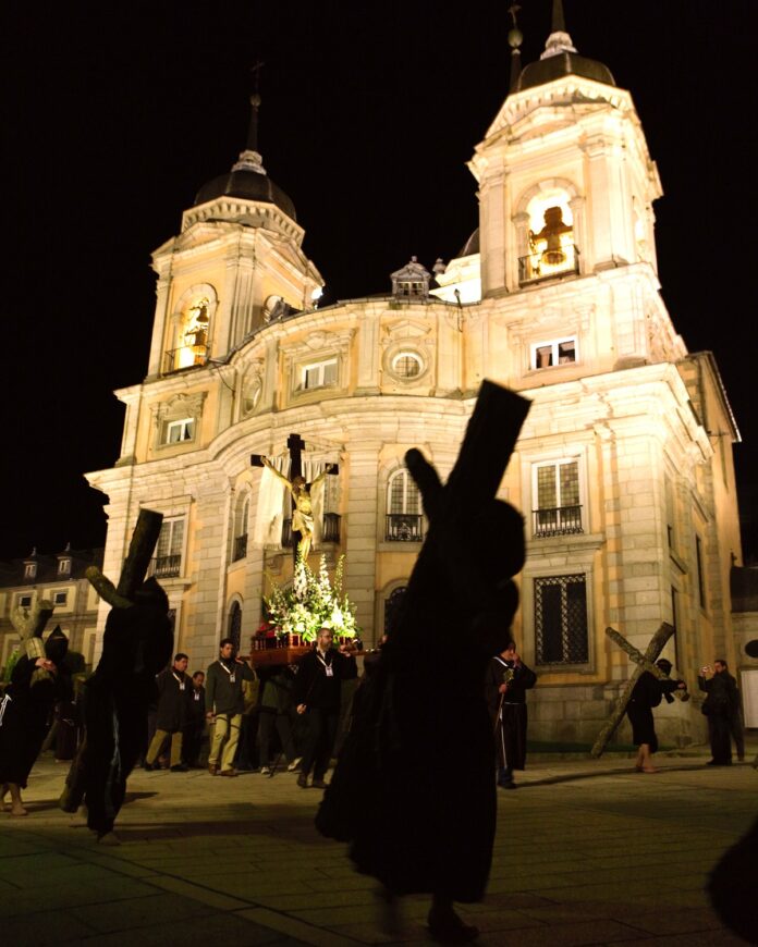 Procesión del Entierro Granja de San Ildefonso