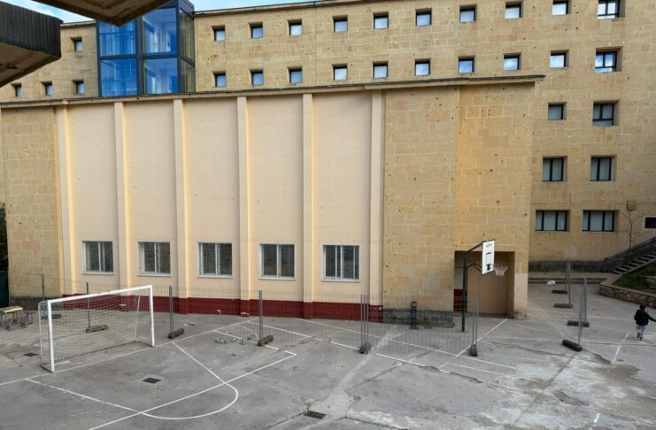 Movilización de familias de La Aneja por las obras de la UVa en el gimnasio y la incertidumbre sobre su futuro uso