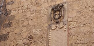 La simbología franquista que IU exige retirar de estas iglesias segovianas