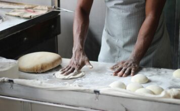 Los secretos detrás del premio a la histórica panadería de un pueblo de Segovia Premios Comercio Tradicional