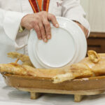 El cochinillo de Segovia, más protegido que nunca La IGP del Cochinillo de Segovia, nos muestra el secreto de su excelencia. En las Fotos, José María Ruiz, Presidente de PROCOSE; José Ramón Marinero, gerente de la Asociación IGP Cochinillo de Segovia; y Felix, ganadero dentro de la Asociación IGP Cochinillo de Segovia