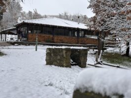 Un horno de leña, un robledal centenario y un restaurante para todo el año La Chasca de la Dehesa