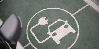 cargador de móvil electrico