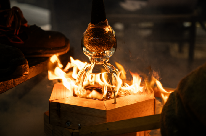 fuego en molde Paolo Millán_NP Real Fábrica Cristales Navidad Fábrica Cristales