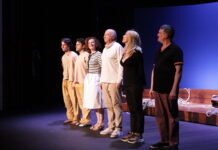 Els Joglars celebra en Segovia sus más de seis décadas sobre los escenarios Compañía teatral Els Joglars interpretando 'El Rey que fue'