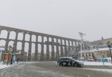 Alerta meteorológica en todas las provincias de Castilla y León Nieve en Segovia Capital