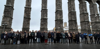 Segovia muestra su solidaridad con las víctimas del accidente ferroviario