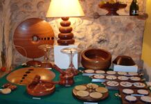 El municipio segoviano que se reinventa a base de artesanía Complejo Artesanal de Las Caravas