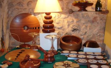 El municipio segoviano que se reinventa a base de artesanía Complejo Artesanal de Las Caravas