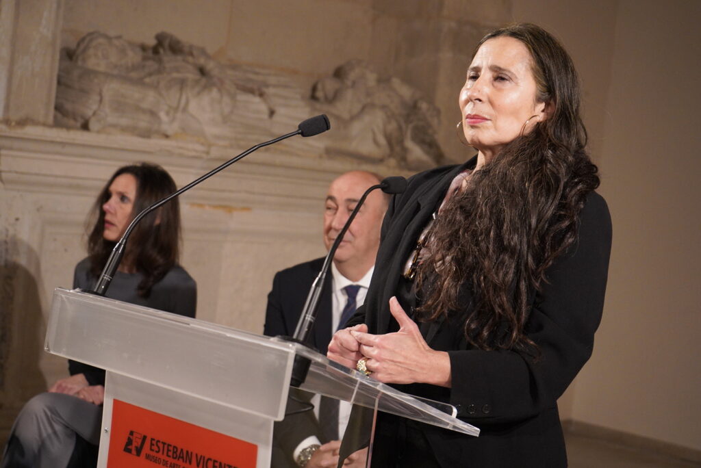 Exposición El ‘Ouroboros’ de Laura Torrado