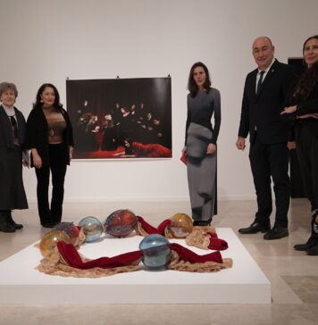 Exposición El ‘Ouroboros’ de Laura Torrado