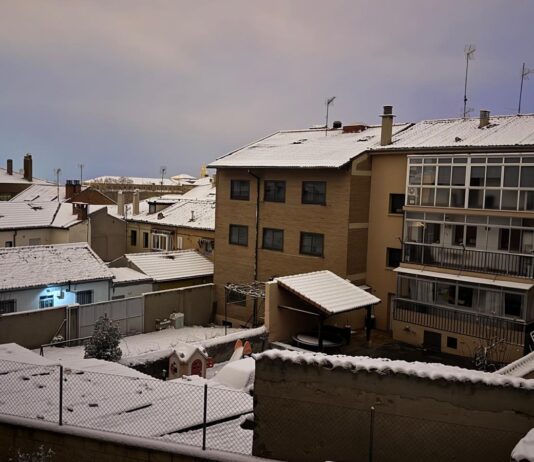 La provincia de Segovia amanece cubierta de nieve por el paso de la borrasca Francis