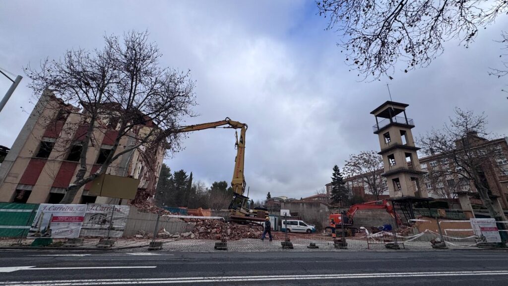 Derribo antiguo edificio de los bomberos