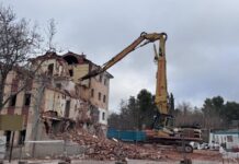 Derribo antiguo edificio bomberos
