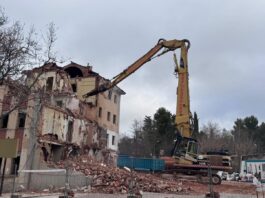 Derribo antiguo edificio bomberos