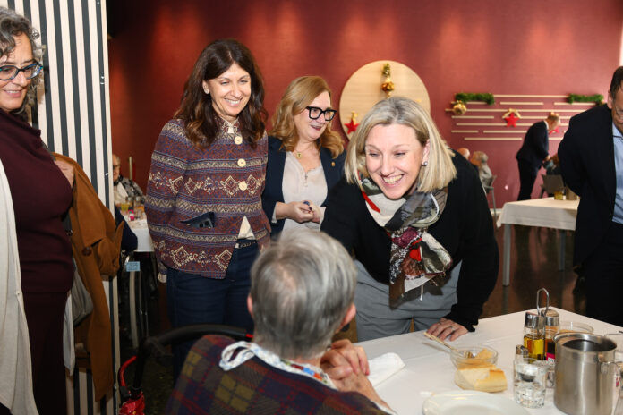 La vicepresidenta de la Junta y consejera de Familia e Igualdad de Oportunidades, Isabel Blanco, visita las dos residencias de Segovia