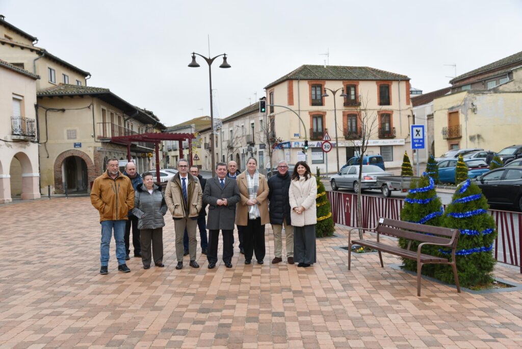El consejero de la Presidencia, Luis Miguel González Gago, visita Santa María la Real de Nieva (Segovia)