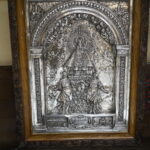 Un relieve de la Virgen de la Fuencisla «como nuevo» tras su restauración Relieve plata virgen nuestra señora de la Fuencisla