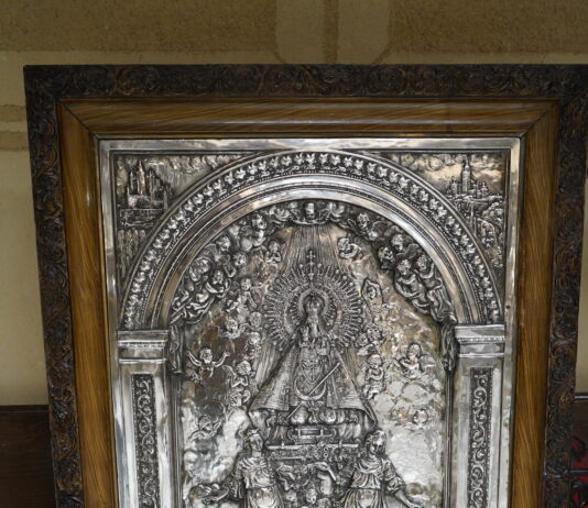 Relieve plata virgen nuestra señora de la Fuencisla