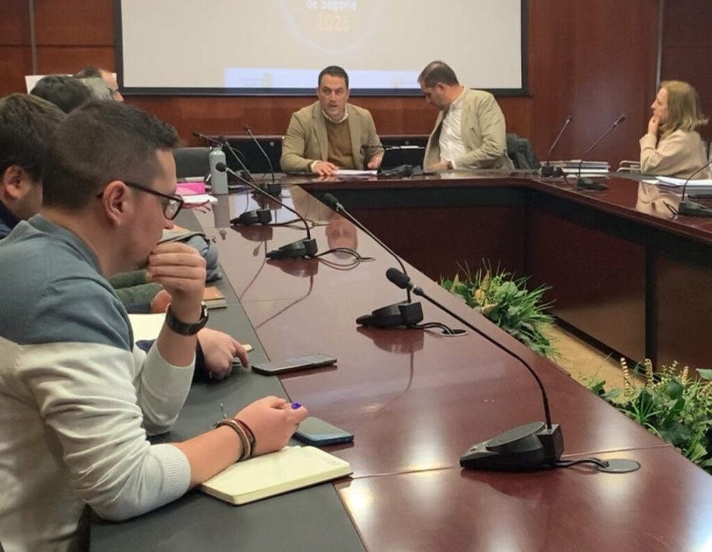 Reunión con municipios de Segovia por el eclipse solar total