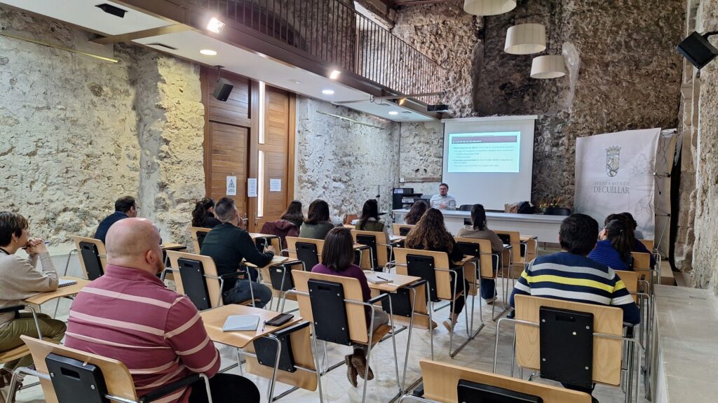 Acciones formativas sobre protección de datos y privacidad de la Diputación de Segovia en los CEAAS