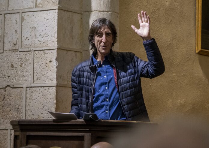 Conferencia en honor a Machado