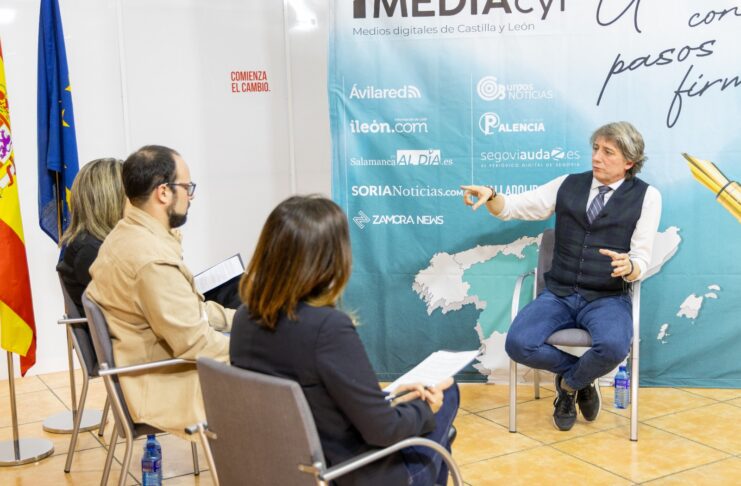 Carlos Martínez: “El gran éxito de la derecha en Castilla y León es que cada provincia haga la guerra por su cuenta”