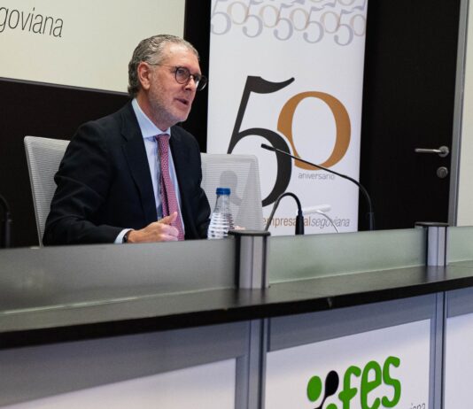 Andrés Ortega, presidente de la FES en la presentación del logotipo conmemorativo del 50 aniversario