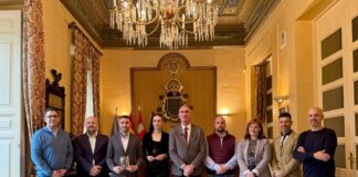 Reconocimiento a los deportistas Marta y Sergio por el campeonato del mundo de Kickboxing