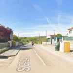 Mujer herida tras volcar su turismo en la SG-241 en Urueñas