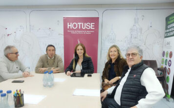 Reunión de Silvia Clemente con los gerentes de HOTUSE