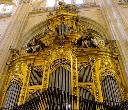 Órgano de la Epístola de la catedral de Segovia