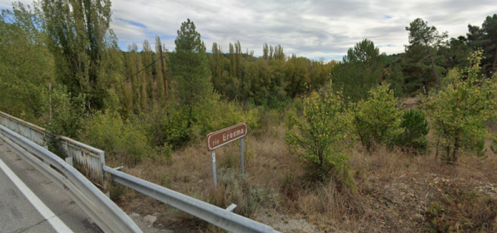 Señal de indicación del río Eresma a la altura de Navas de Oro Img Google Maps